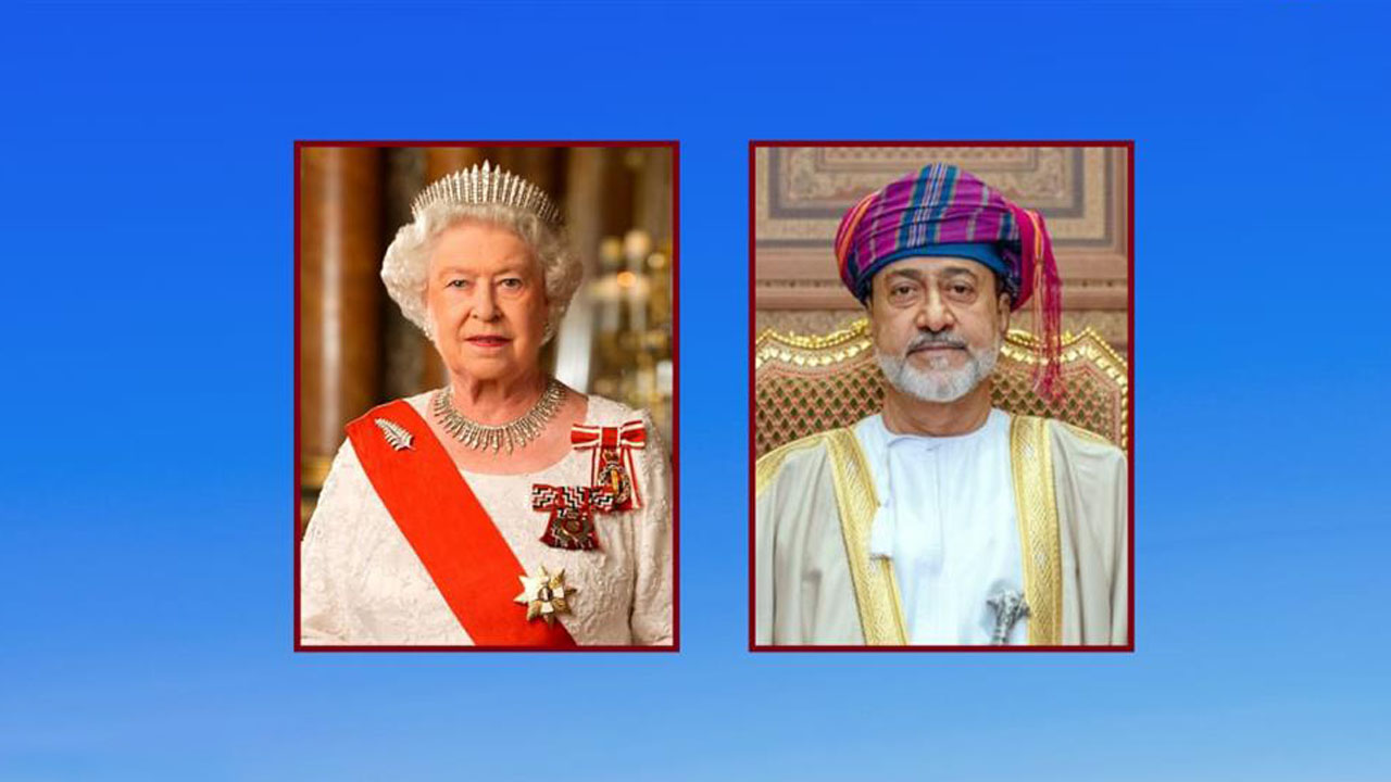 سلطان عمان يهنئ الملكة إليزابيث الثانية بعيد ميلادها