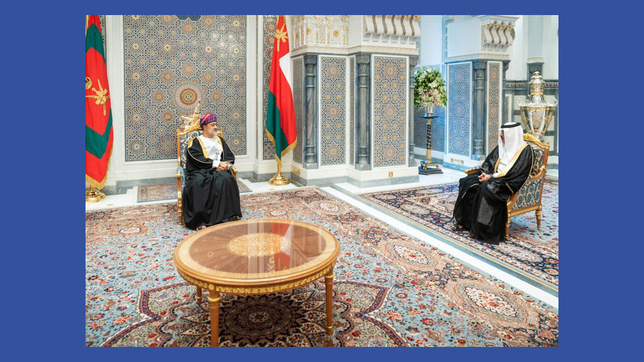سلطان عمان يتقبّل أوراق اعتماد السفير السعودي