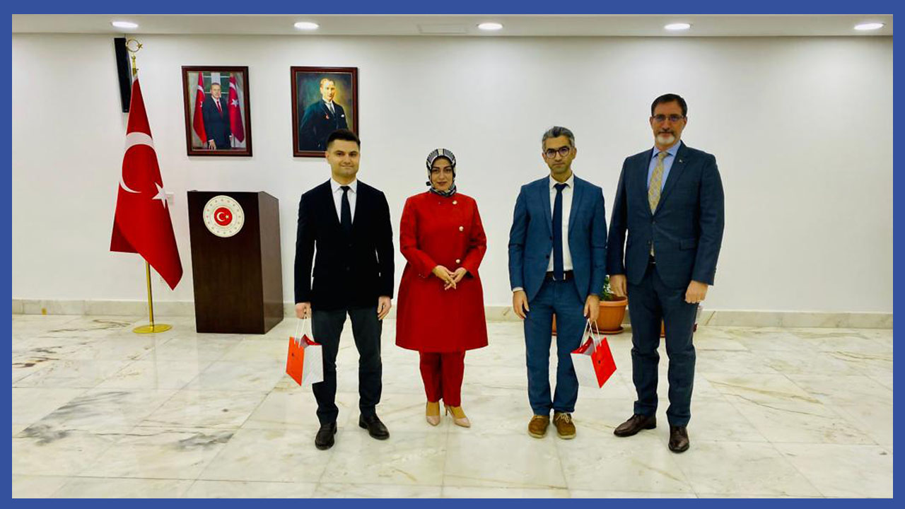 السفيرة التركية تكرم دبلوماسين بالسفارة بمناسبة انتهاء مهام عملهم فى الكويت