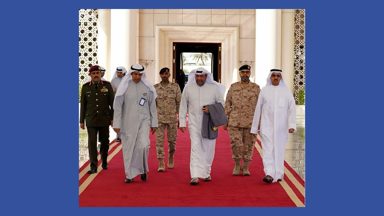 نائب رئيس مجلس الوزراء وزير الدفاع يتوجه إلى دولة قطر في زيارة رسمية