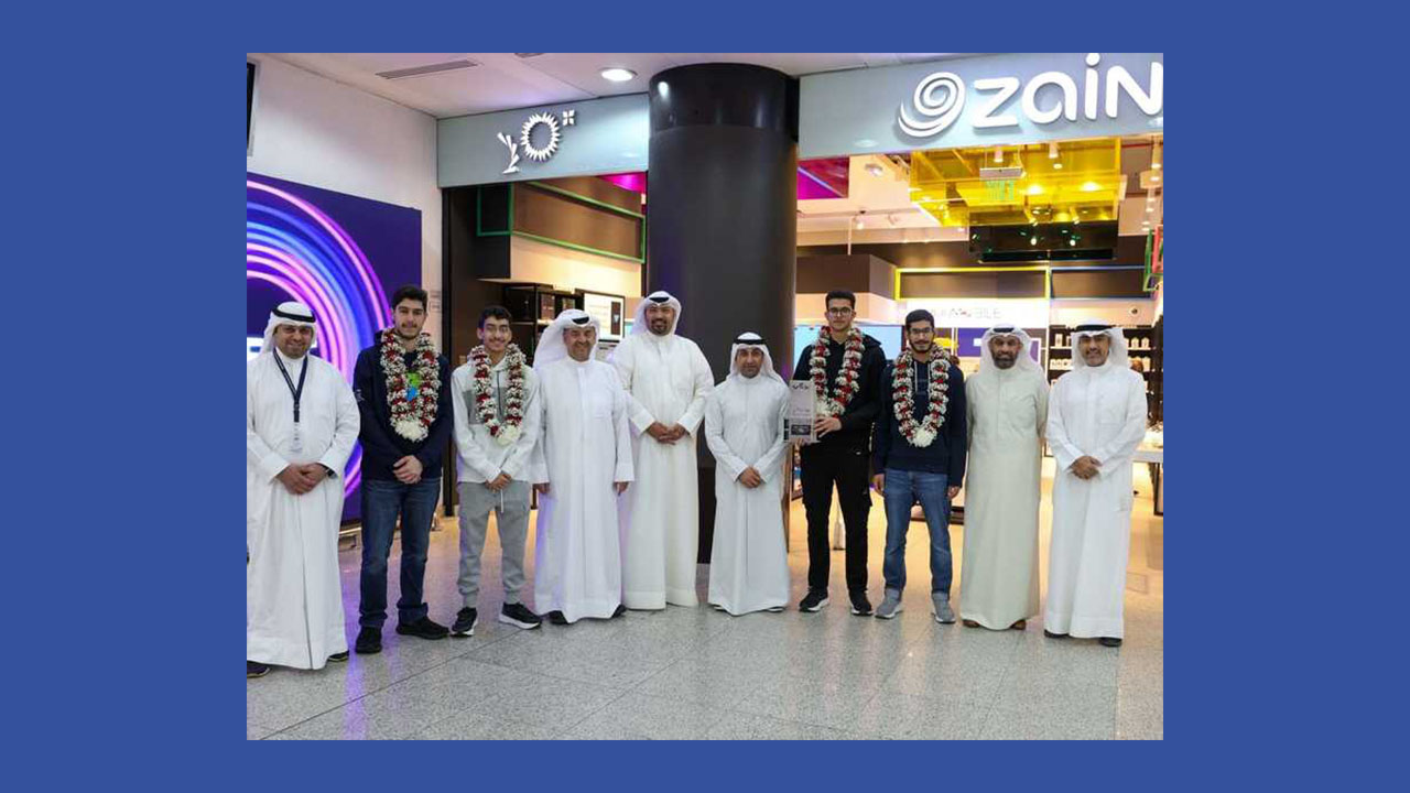 «زين» و«مركز صباح الأحمد» يستقبلان فريق جامعة الكويت الفائز ببطولة VEX للروبوتات