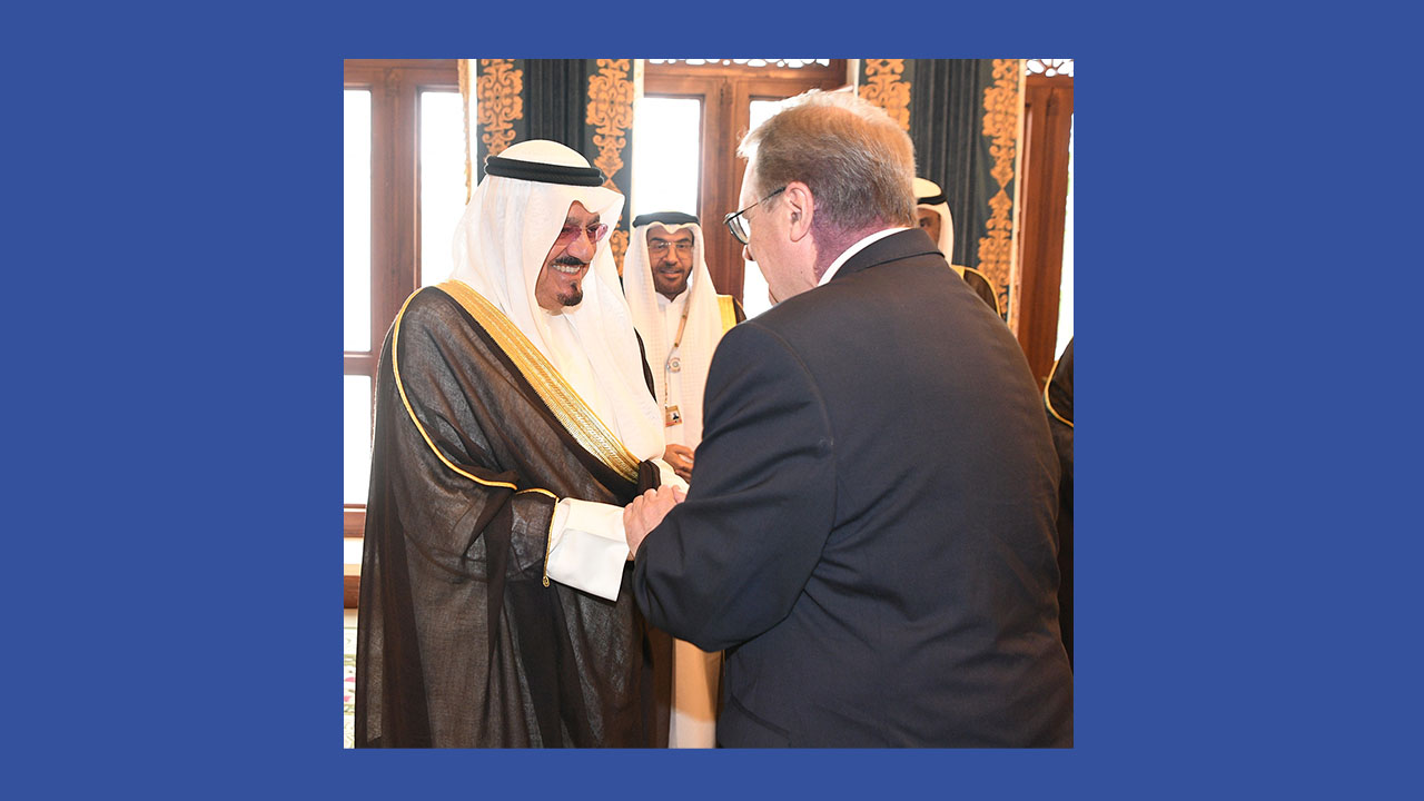 ممثل سمو الأمير يستقبل الممثل الخاص للرئيس الروسي على هامش مؤتمر القمة العربية