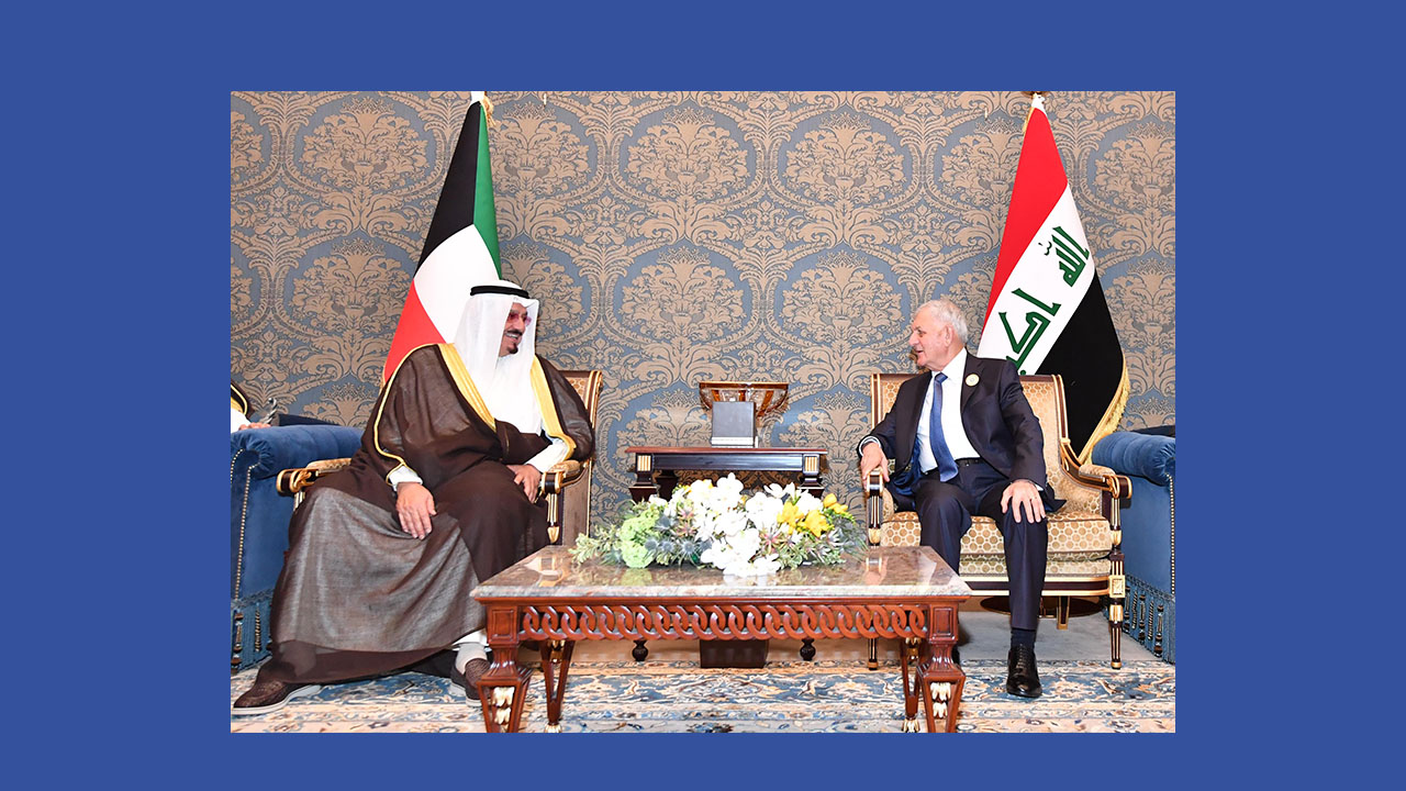 ممثل سمو الأمير يلتقي الرئيس العراقي على هامش مؤتمر القمة العربية بالمنامة