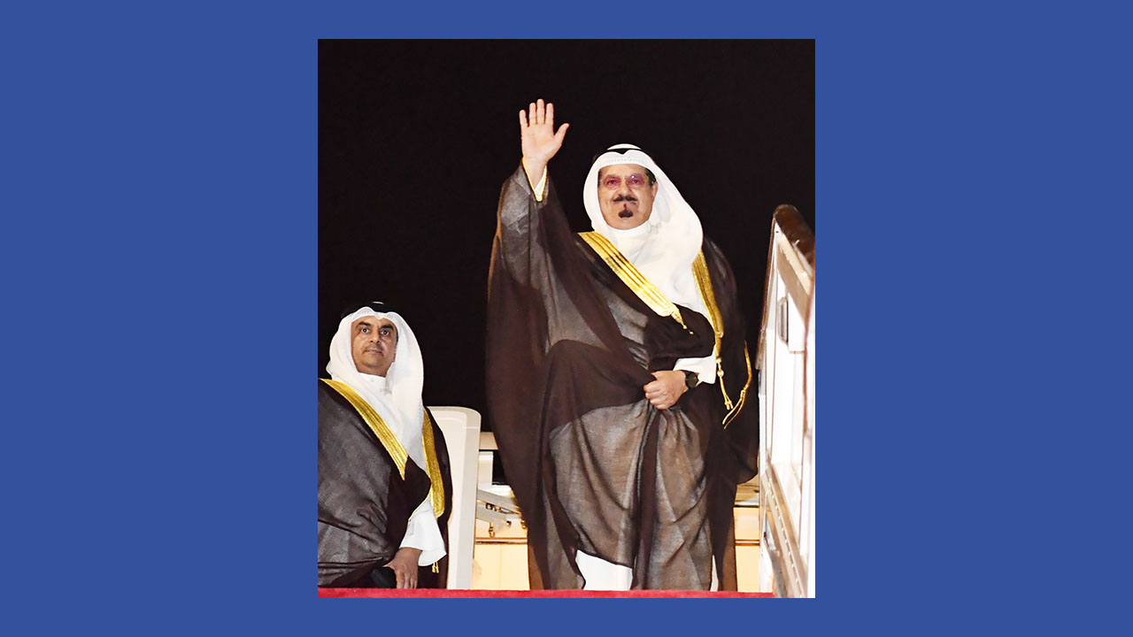 ممثل سمو الأمير يغادر البحرين بعد ترؤسه وفد دولة الكويت في مؤتمر القمة العربية بالمنامة