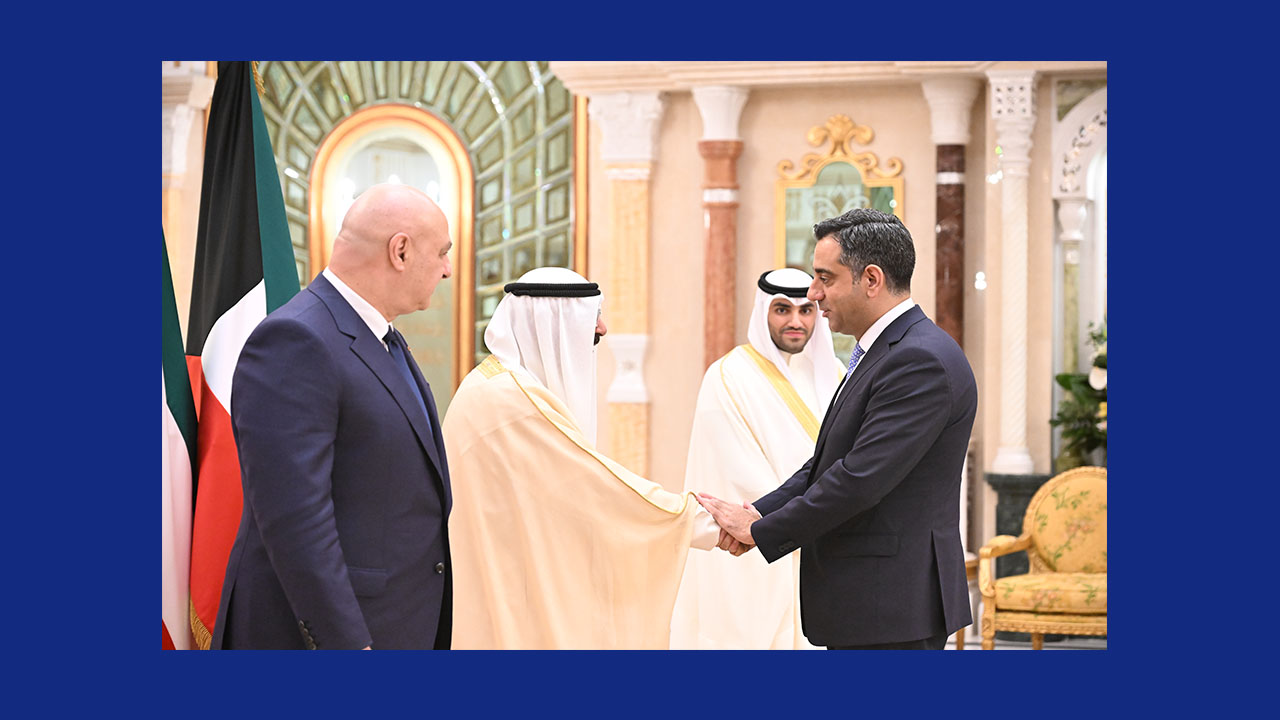 سمو الأمير يقيم مأدبة غداء على شرف الرئيس اللبناني