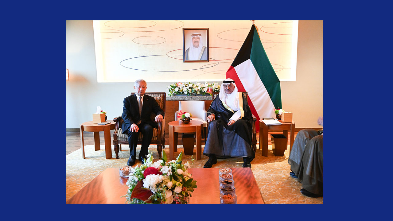 سمو ولي العهد يستقبل عضو مجلس النواب الياباني ورئيس جمعية الصداقة البرلمانية اليابانية – الكويتية